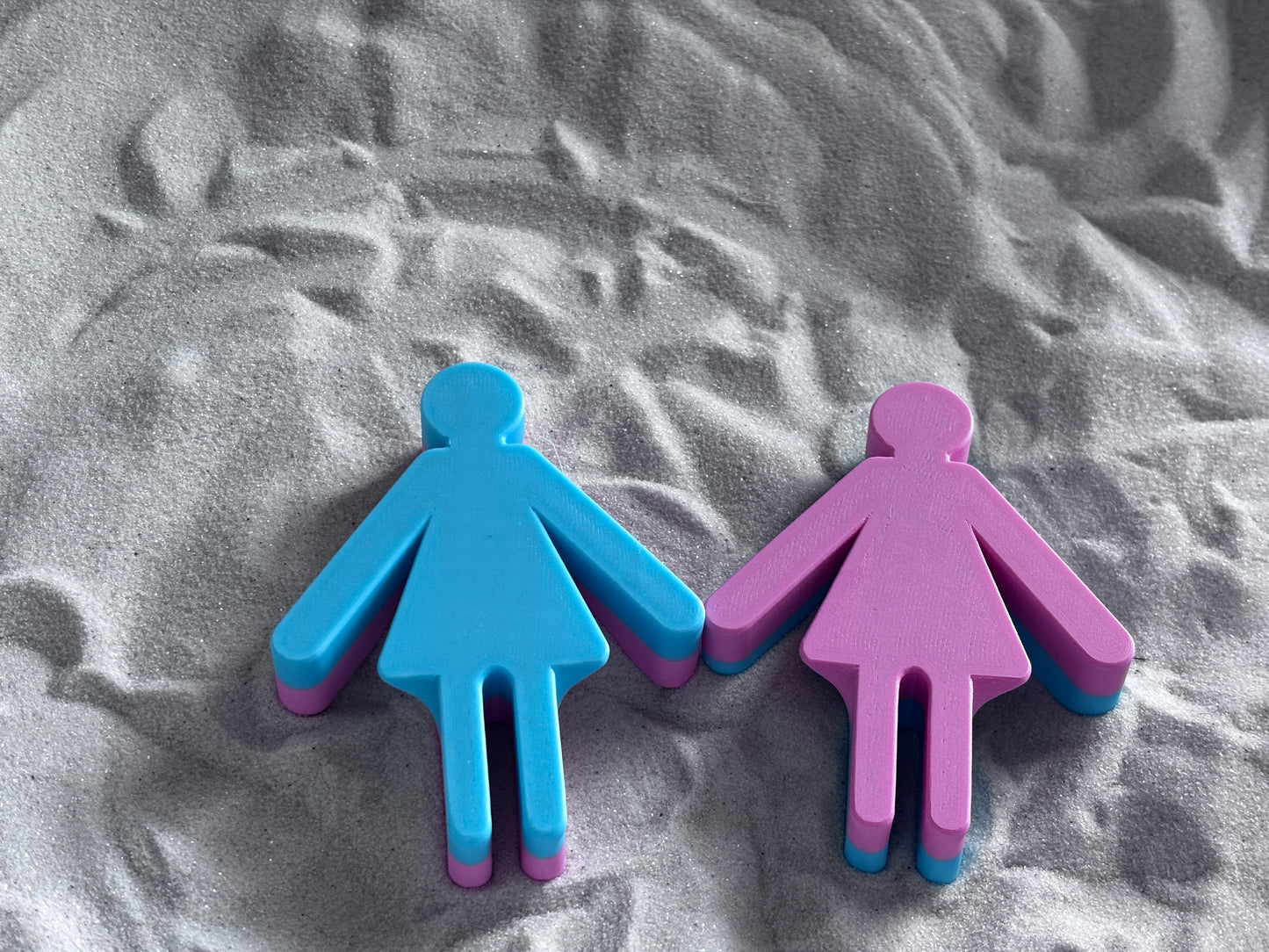 Flippable masculine and feminine figurine