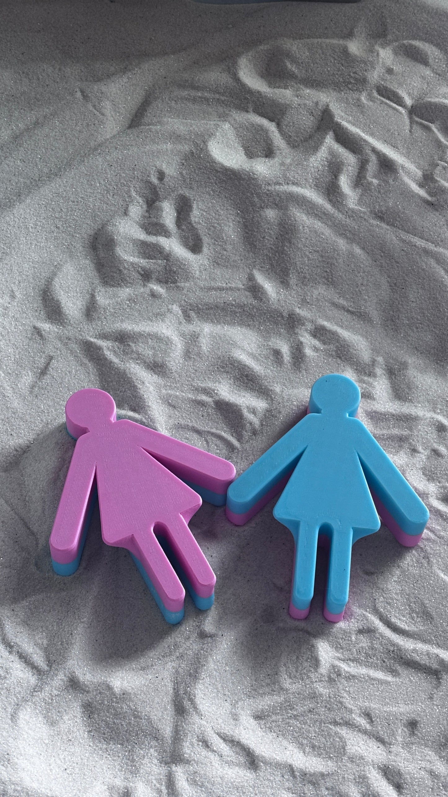 Flippable masculine and feminine figurine
