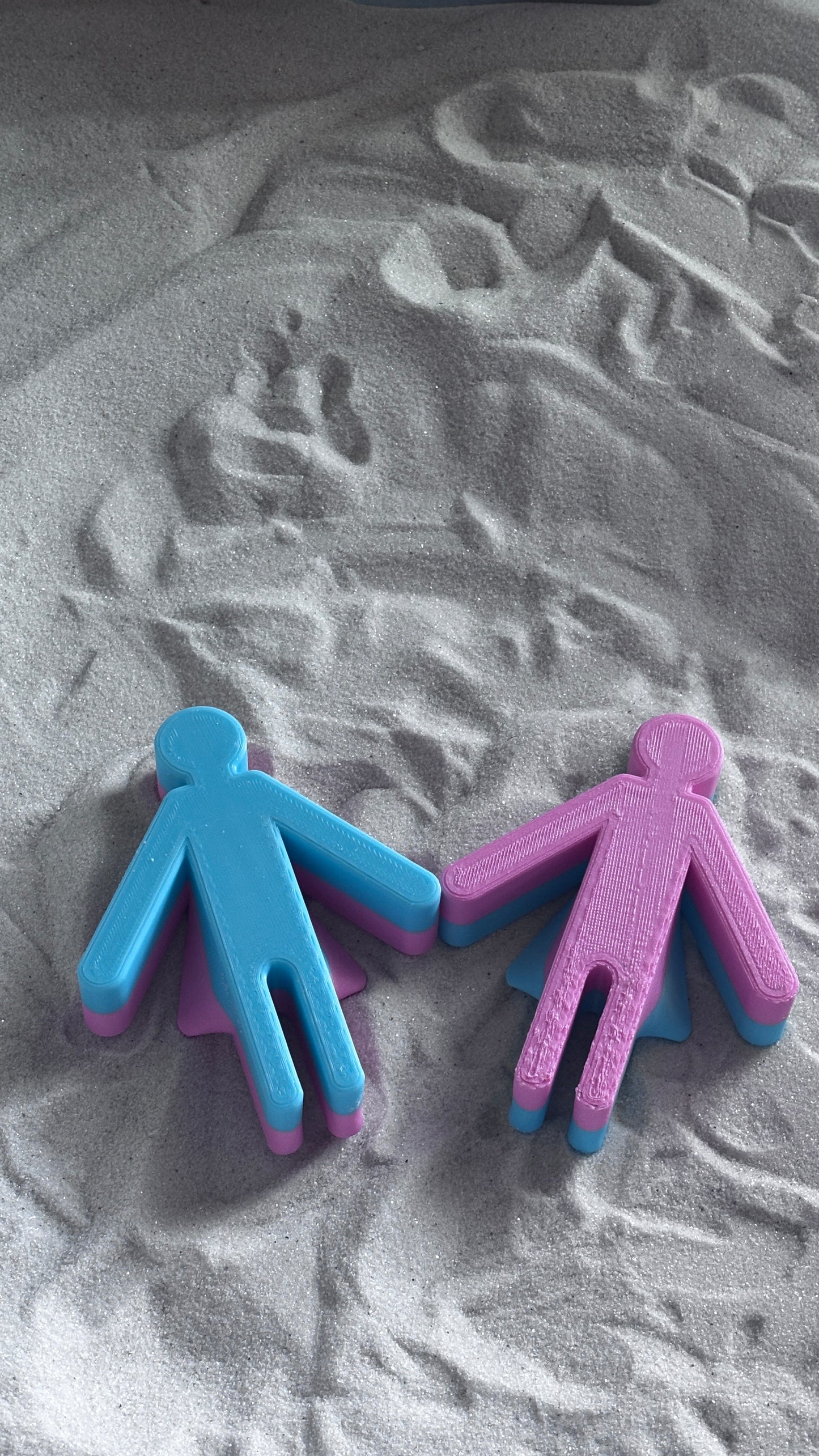 Flippable masculine and feminine figurine