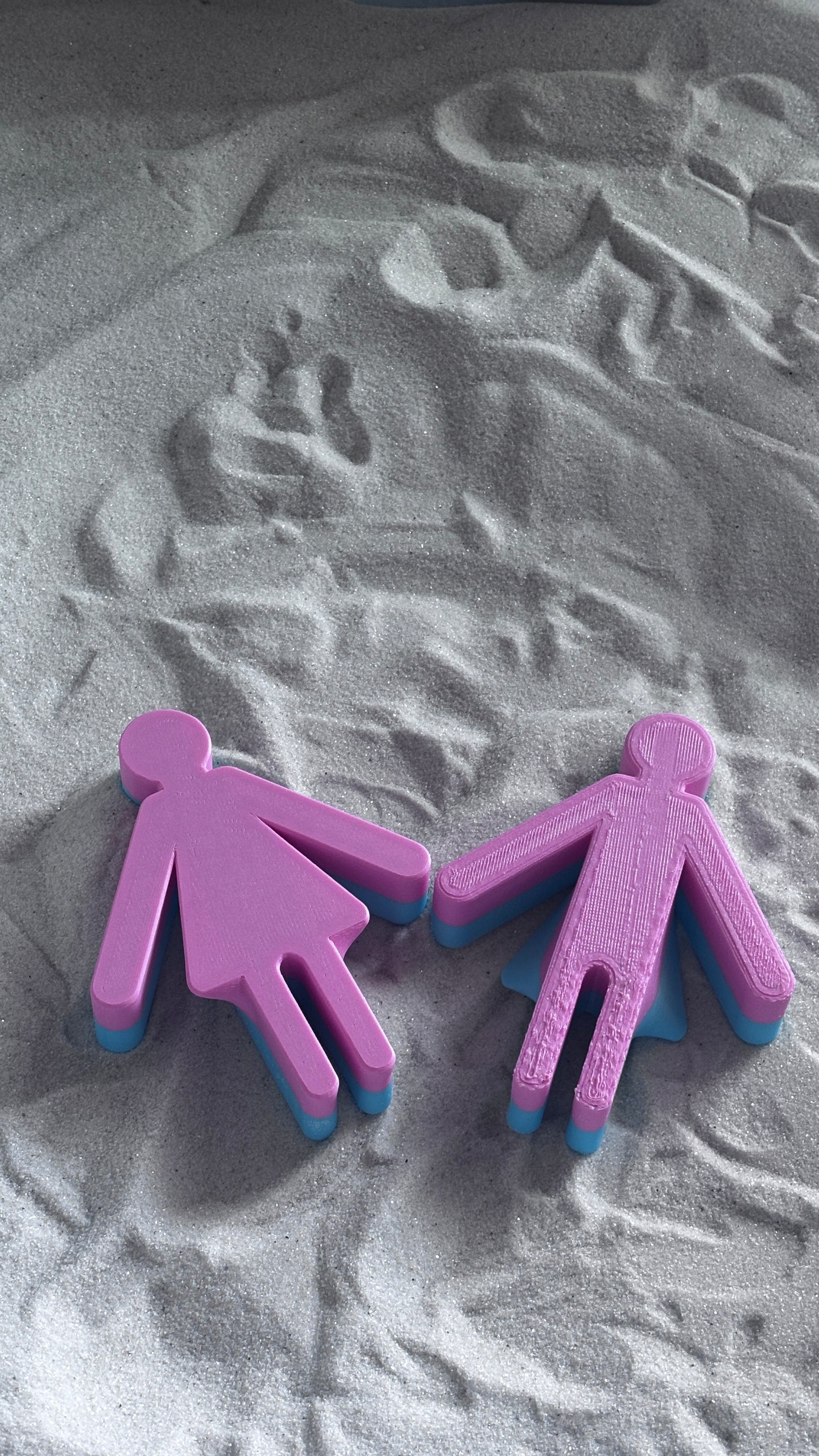 Flippable masculine and feminine figurine